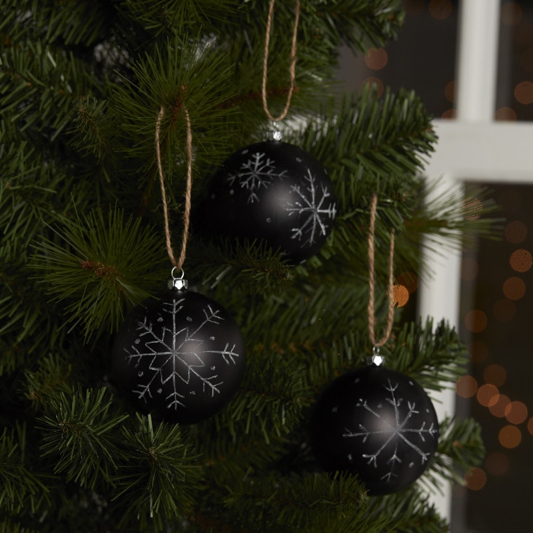 Set 4 globuri pentru brad Craciun, 8 cm, plastic, negru