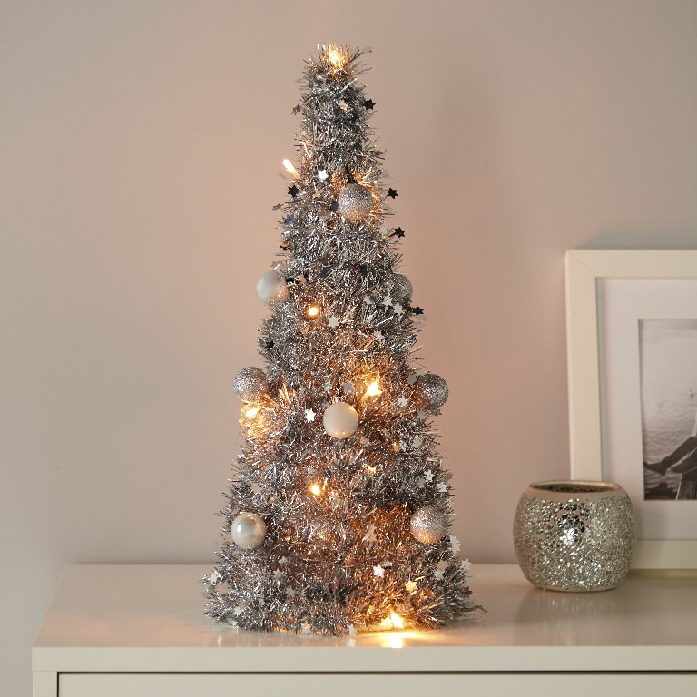 Decoratiune Mini Brad de Craciun cu beteala 20 LED-uri, 50 x 20 cm, plastic, argintiu, lumina alb cald