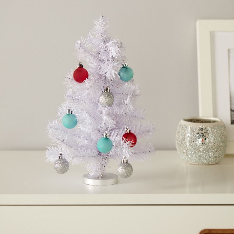 Decoratiune Mini Bradut pentru masa, alb