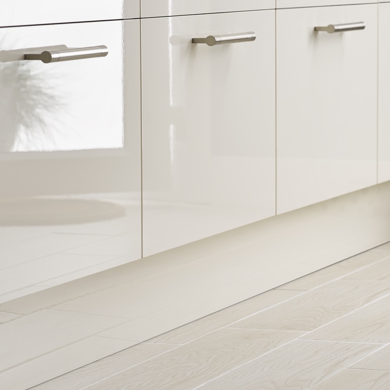 Plinta de bucatarie, MDF, crem, aspect lucios, 2400mm x 16 mm x 150 mm GoodHome Stevia