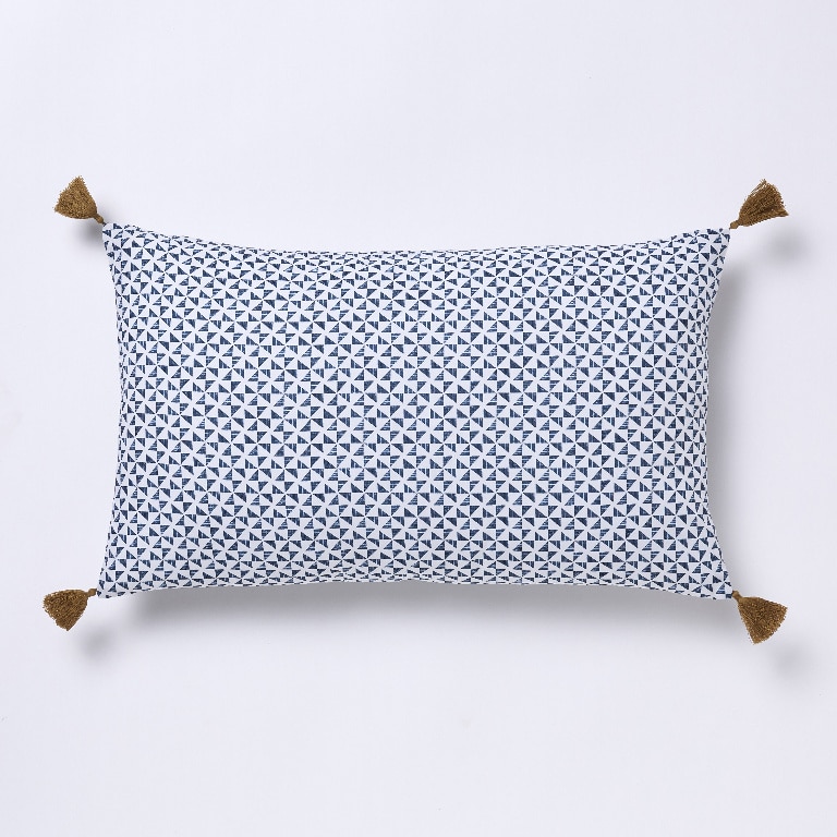 Perna, alb si albastru, 30 x 50 cm  Campton