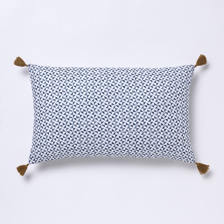 Perna, alb si albastru, 30 x 50 cm  Campton