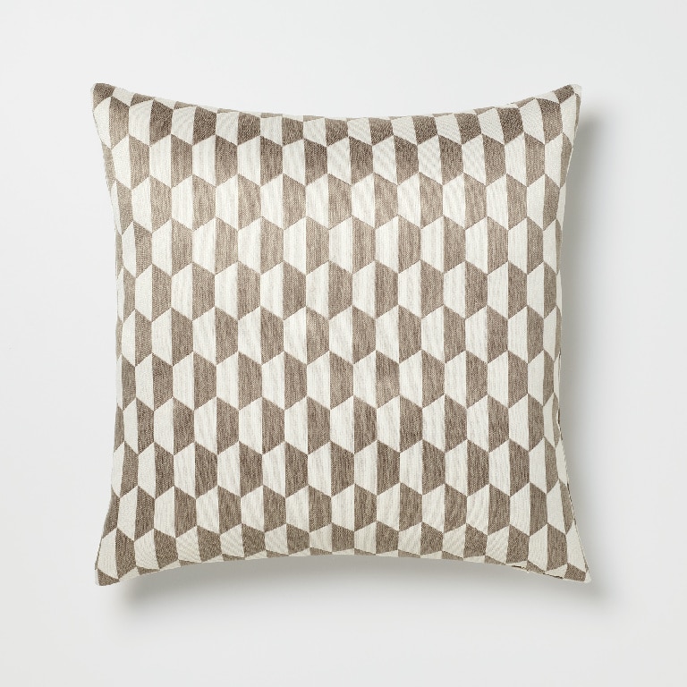 Perna gri, 45 x 45 cm  Onyx