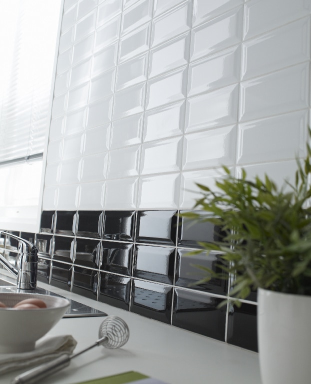 Faianta interior, negru, 20 x 10 cm x 7.5 mm, dreptunghiulara, 0.8 mp • GoodHome Trentie