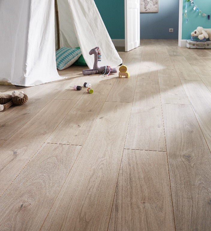 Parchet laminat 8 mm, stejar, acoperire per cutie 1.996 mp, AC4, HDF GoodHome