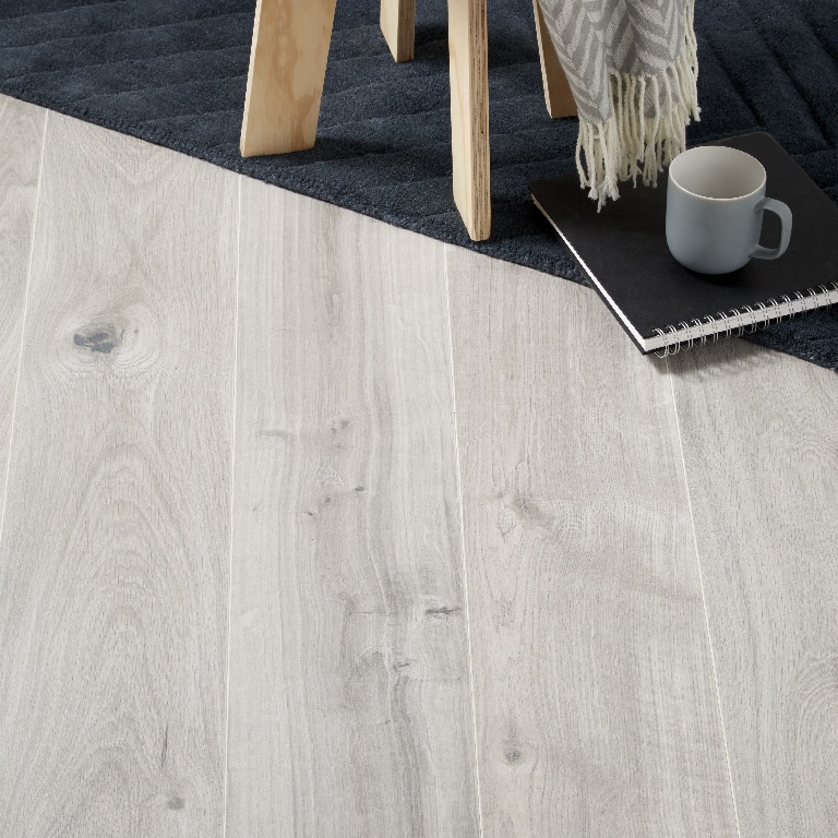 Parchet laminat 8 mm, gri, acoperire per cutie 1.996 mp, AC4, HDF  GoodHome