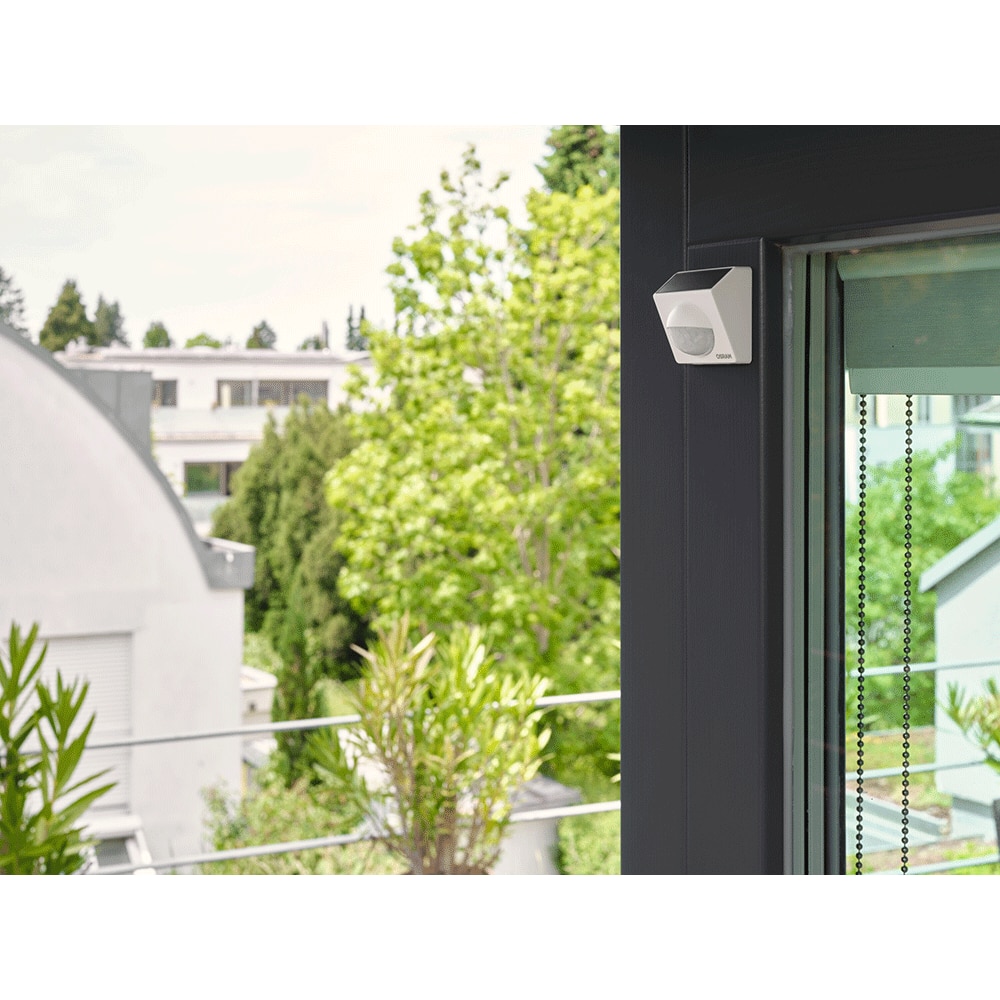 Senzor de miscare OSRAM, IP65, Wi-Fi, incarcare solara, alb