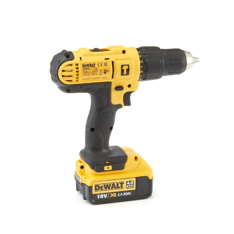 Masina de gaurit si insurubat, cu percutie, acumulator, 4 Ah, 42 Nm DeWalt DCD776
