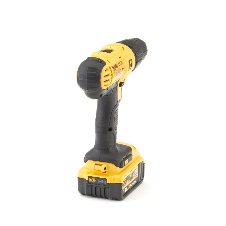 Masina de gaurit si insurubat, cu percutie, acumulator, 4 Ah, 42 Nm DeWalt DCD776