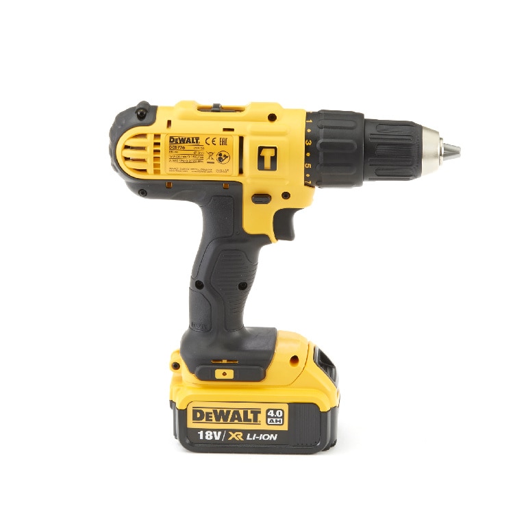 Masina de gaurit si insurubat, cu percutie, acumulator, 4 Ah, 42 Nm DeWalt DCD776