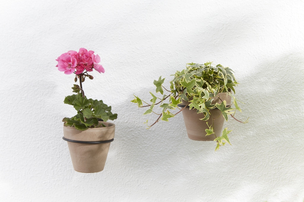 Suport suspendat din metal, negru, 6.5 cm inaltime Verve