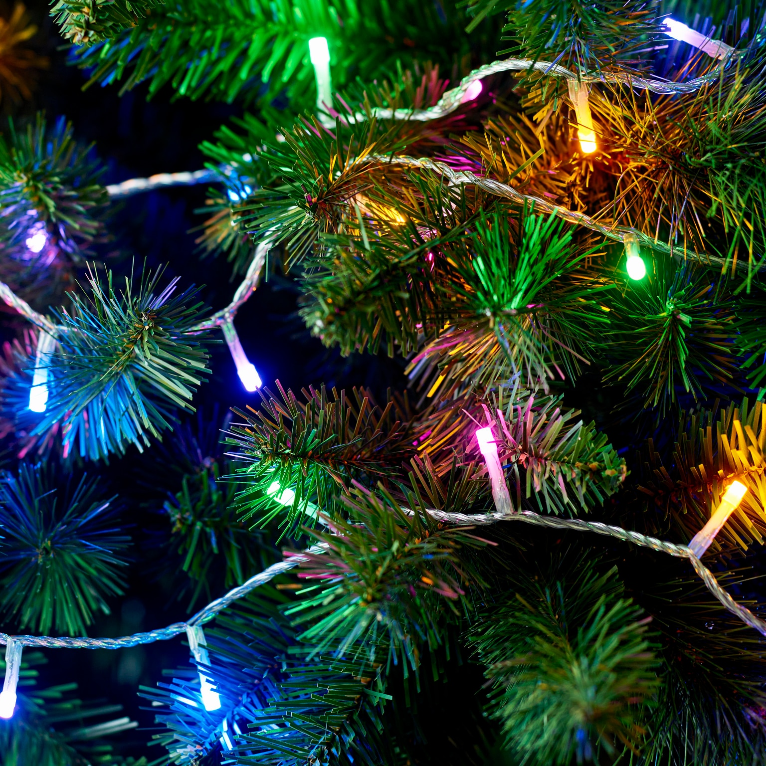 Instalatie brad LED RAINBOW, 400 leduri, iluminat multicolor