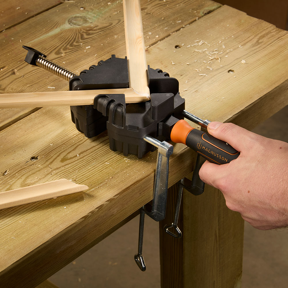 Menghina de colt Magnusson C10111991, 60 mm, maxim 100 Kg, negru