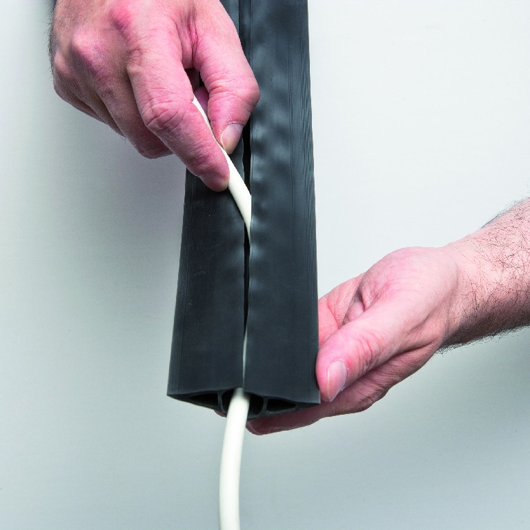 Canal cablu pentru podea, 1800 x 60 x 12 mm  D-Line