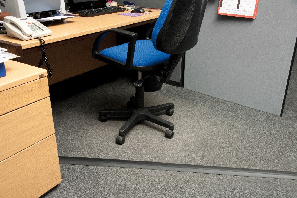 Canal cablu pentru podea, 1800 x 60 x 12 mm  D-Line