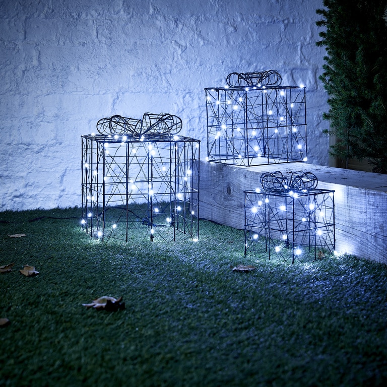 Decoratiune luminoasa Cadou, 90 led-uri, 3 bucati, negru