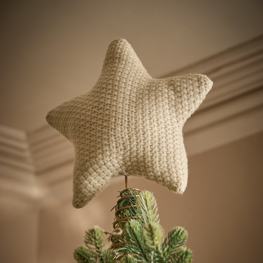 Varf brad, textil, 23 x 31 cm, crem