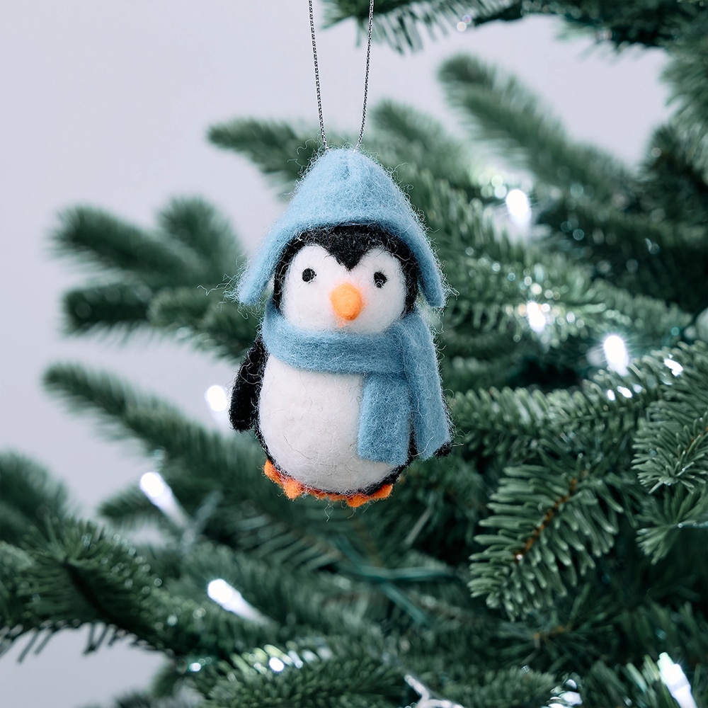 Decoratiune brad pinguin cu caciula, 10x5 cm