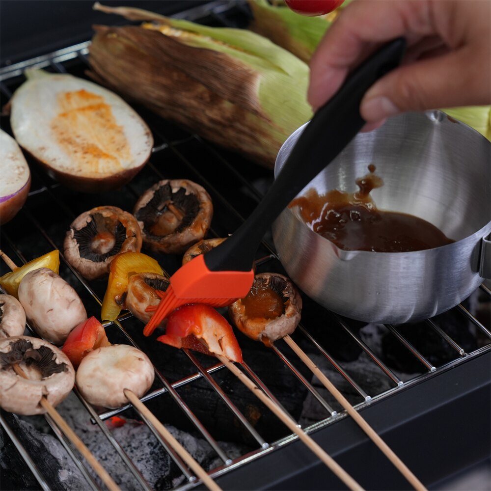 Set oala pentru sosuri si pensula GOODHOME, otel inoxidabil, 12.5 x 25.8 cm, argintiu