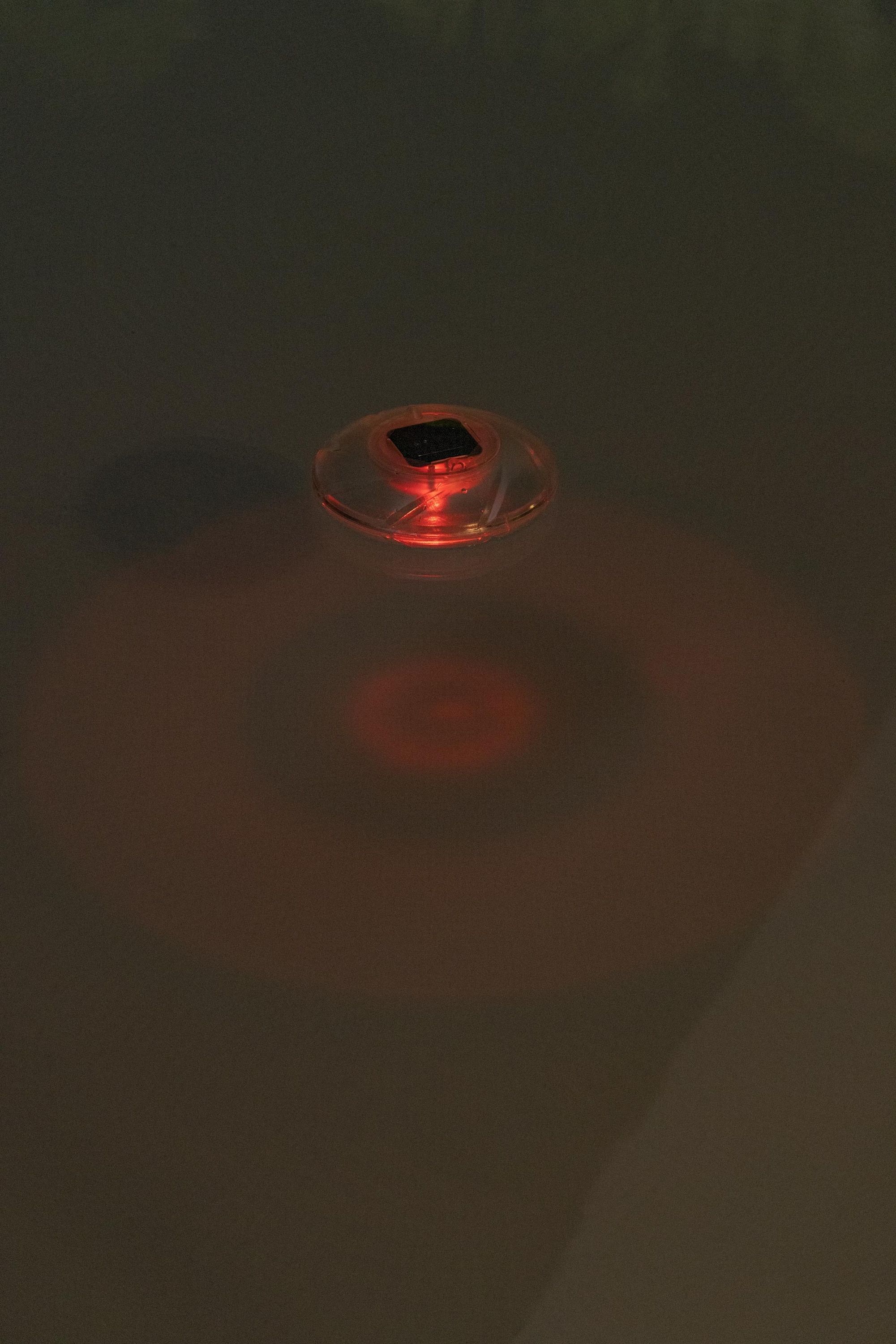 Lampa solara LED BESTWAY, pentru piscina, 7 culori, plutitoare, diametru 18 cm