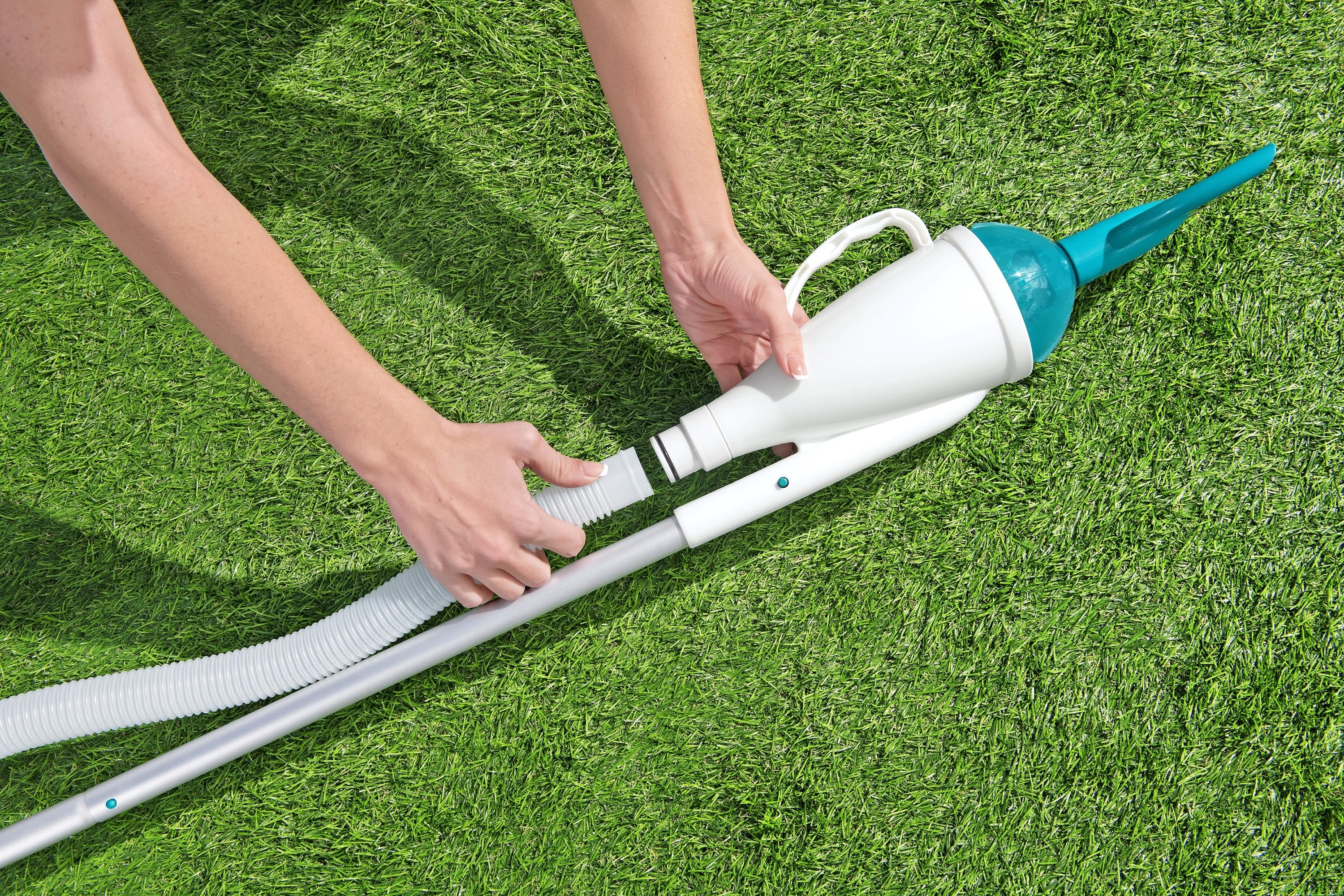 Curatator de piscine cu pompa BESTWAY AquaPristine, pentru piscine de pana la 457 cm, 2006 l/h, 32 mm