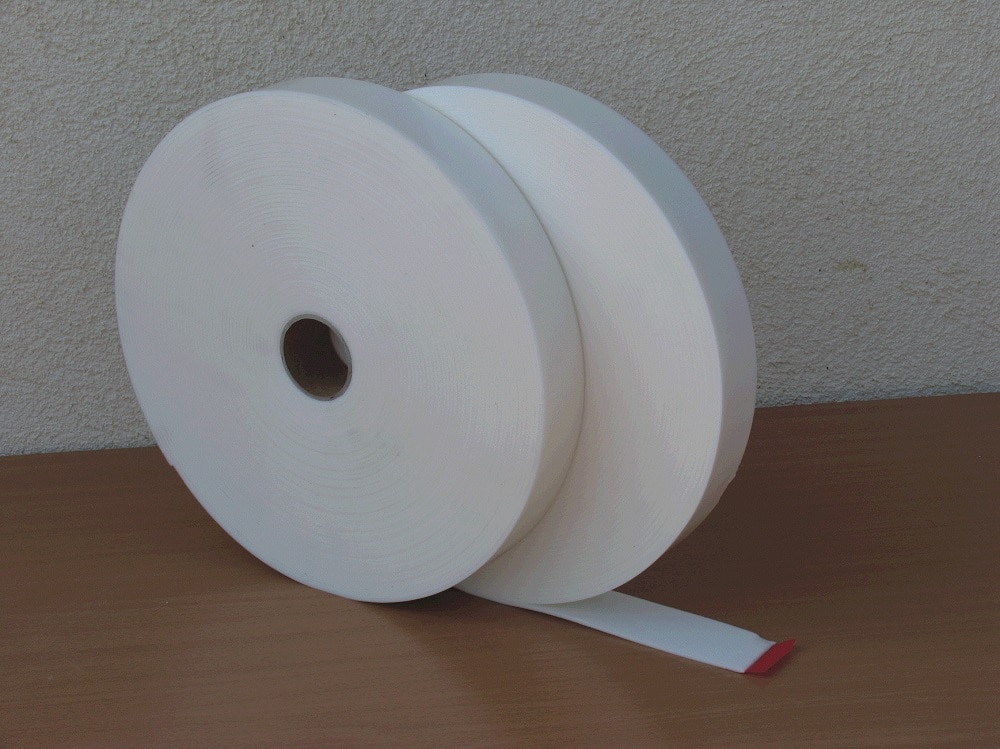 Banda fonoizolatoare, burete, 30 m x 70 mm 