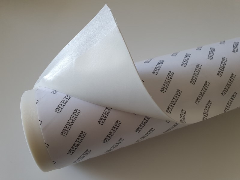 Adeziv rola, alb, 300 x 100 cm  Tilit