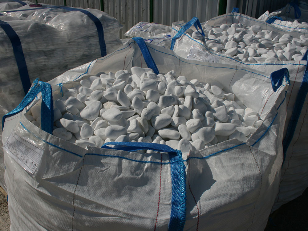 Piatra decorativa (piatra Thasos) marmura alba, diametru 3-6 cm, vanzare la sac 1400 kg