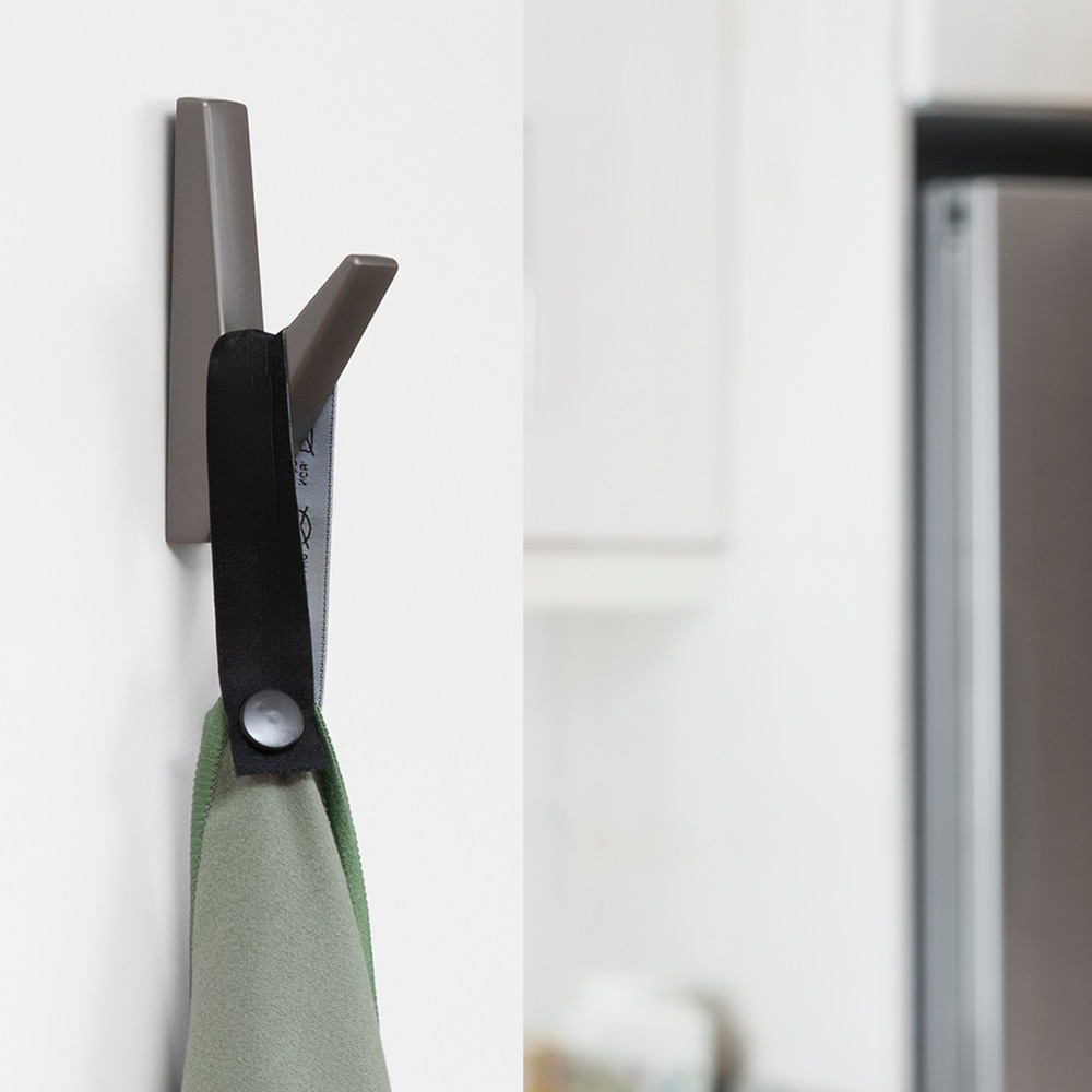 Cuier de perete REUNION INDUSTRIAL 7-C8728.302, 1 agatatoare, zamac, gri