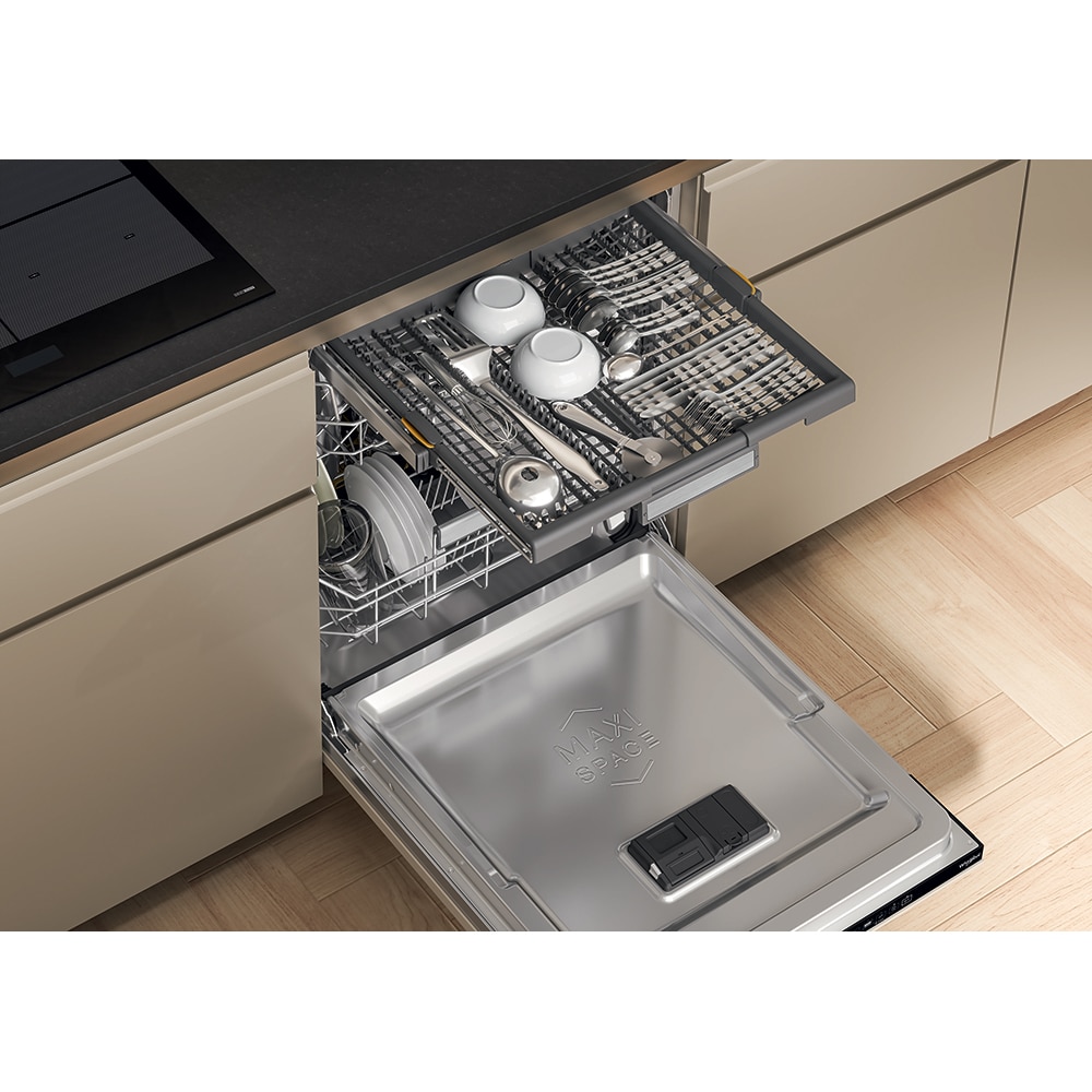 Masina de spalat vase incorporabila WHIRLPOOL W7I HT58 T, MaxiSpace, 6th Sense, 15 seturi, 8 programe, 60 cm, Clasa B, panou comanda negru