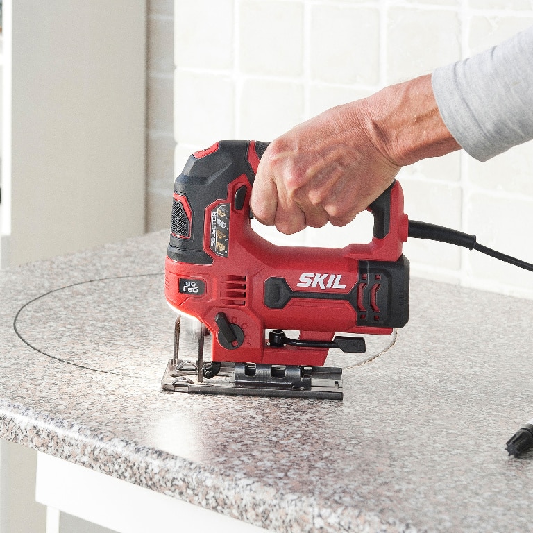 Fierastrau pendular SKIL 4511 AA, 600 W, 3200 spm, cu fir