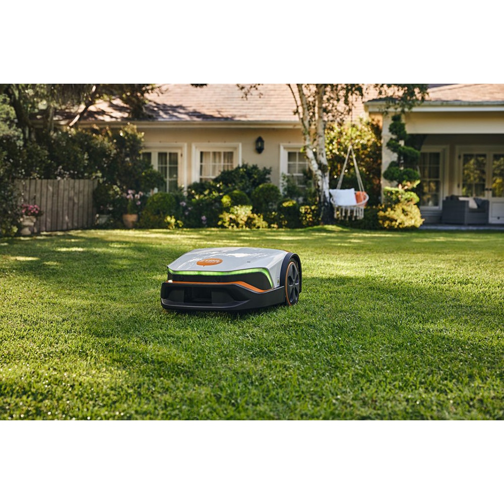 Robot de tuns gazonul STIHL iMOW 6, 3000 mp, latime de taiere 28 cm, autonomie max 150 min, Wi-Fi, Bluetooth