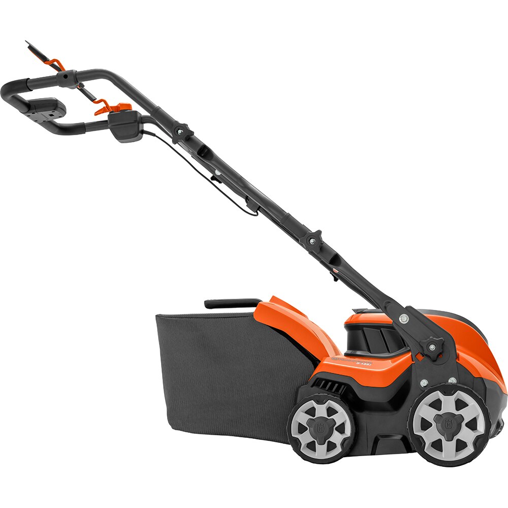 Scarificator HUSQVARNA S 138i, acumulator, latime lucru 37.5cm, cos colector 45L