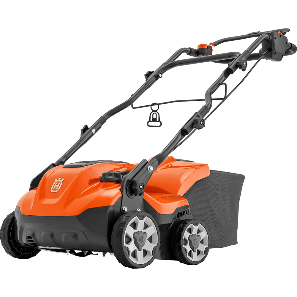 Scarificator electric HUSQVARNA S 138C, alimentare la retea, latime lucru 37.5cm, cos colector 45L
