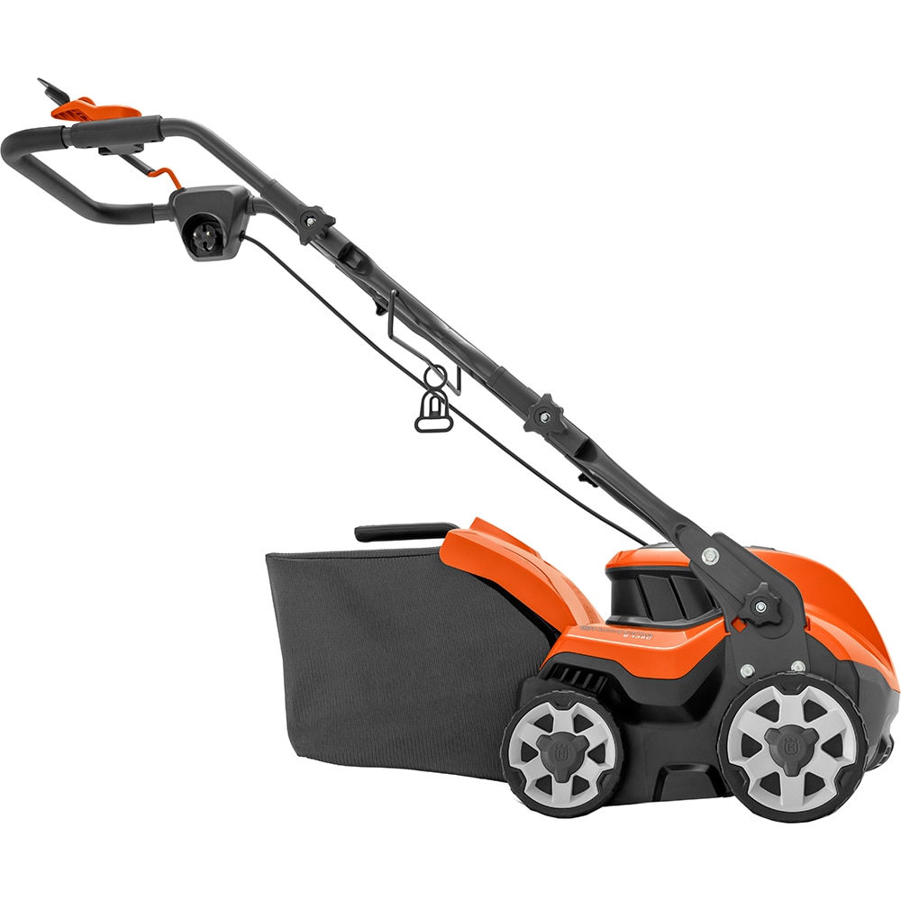 Scarificator electric HUSQVARNA S 138C, alimentare la retea, latime lucru 37.5cm, cos colector 45L