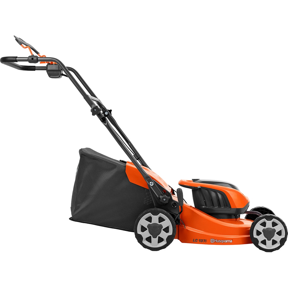Masina de tuns gazon HUSQVARNA LC 137i, acumulator, latime taiere 37.5cm, cos colector 40L