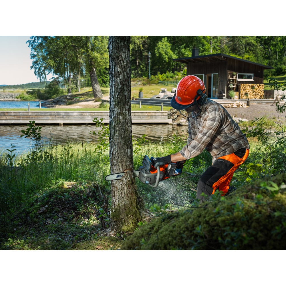 Fierastrau electric cu lant (Drujba) HUSQVARNA 242i, 36V, 7.7 Ah, lama 40 cm