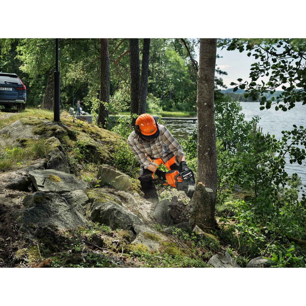 Fierastrau electric cu lant (Drujba) HUSQVARNA 242i, 36V, 7.7 Ah, lama 40 cm