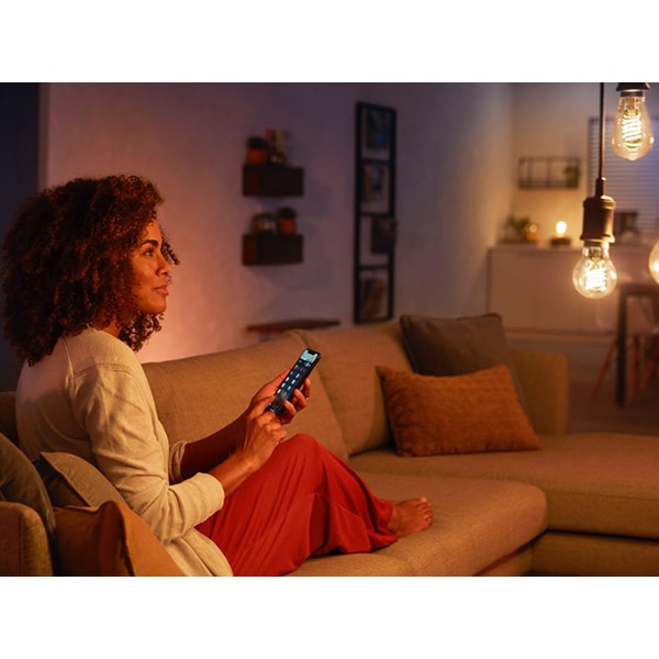 Bec LED Smart PHILIPS Hue 8719514279131, E27, 7W, 550lm, Bluetooth, Dimabil, lumina calda, compatibil Alexa, Google Assistant