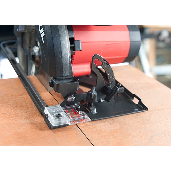 Fierastrau circular SKIL SW1E5830AA, 1400W, 5300RPM, disc 190 x 16mm, adancime 66mm