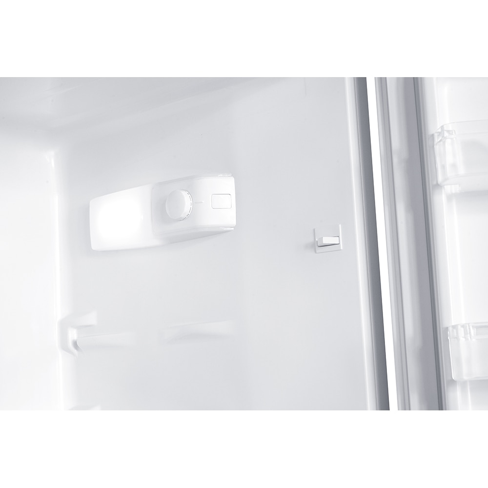 Frigider cu doua usi ARCTIC AD54206M50SW, 206 l, H 143 cm, Clasa D, alb