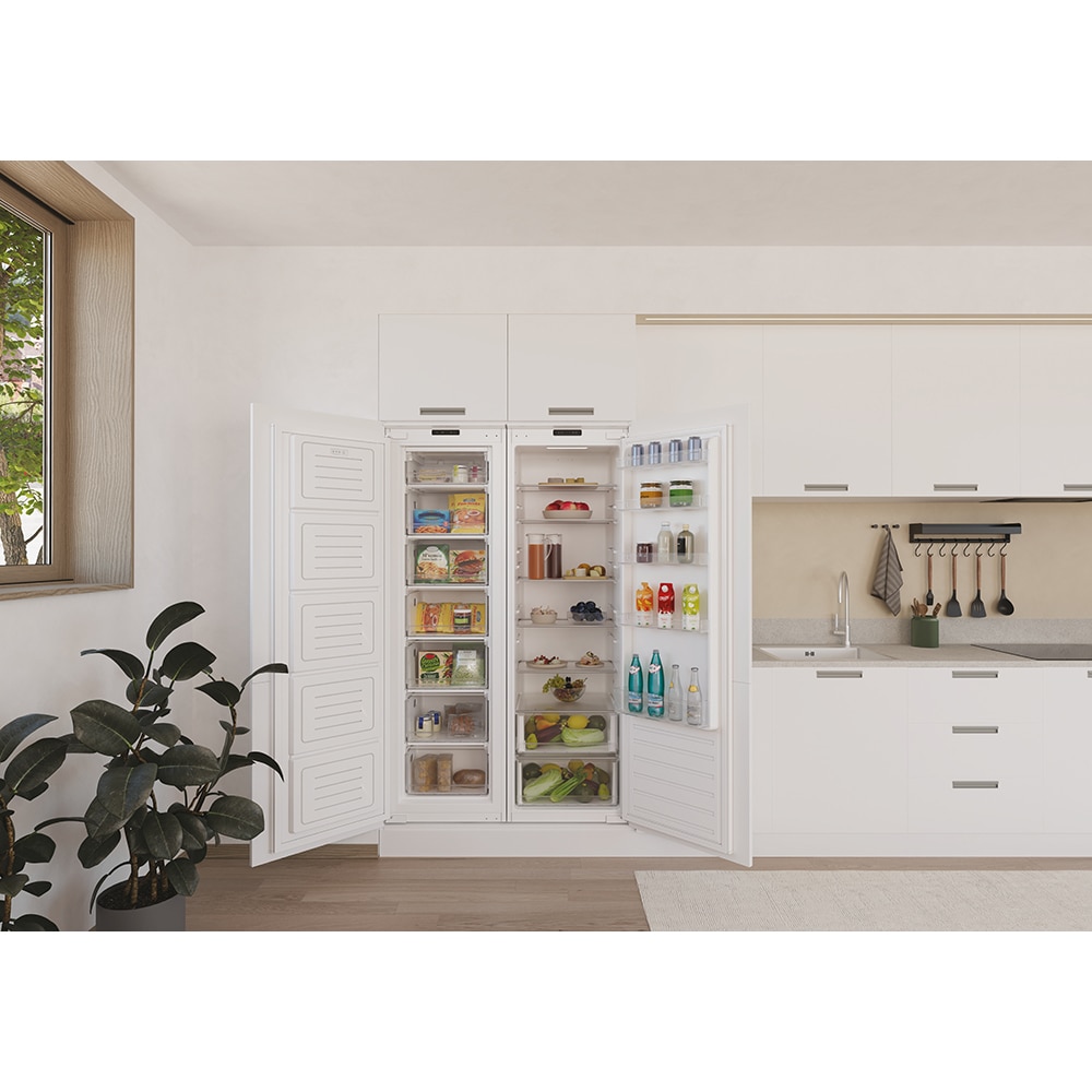 Frigider incorporabil cu o usa CANDY CMS518EW, 316 l, H 176.9 cm, Clasa E