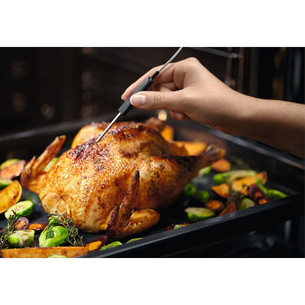 Cuptor incorporabil ELECTROLUX SteamCrisp EOC6H71Z, Electric, Gatire cu abur, 72 l, Clasa A+, negru