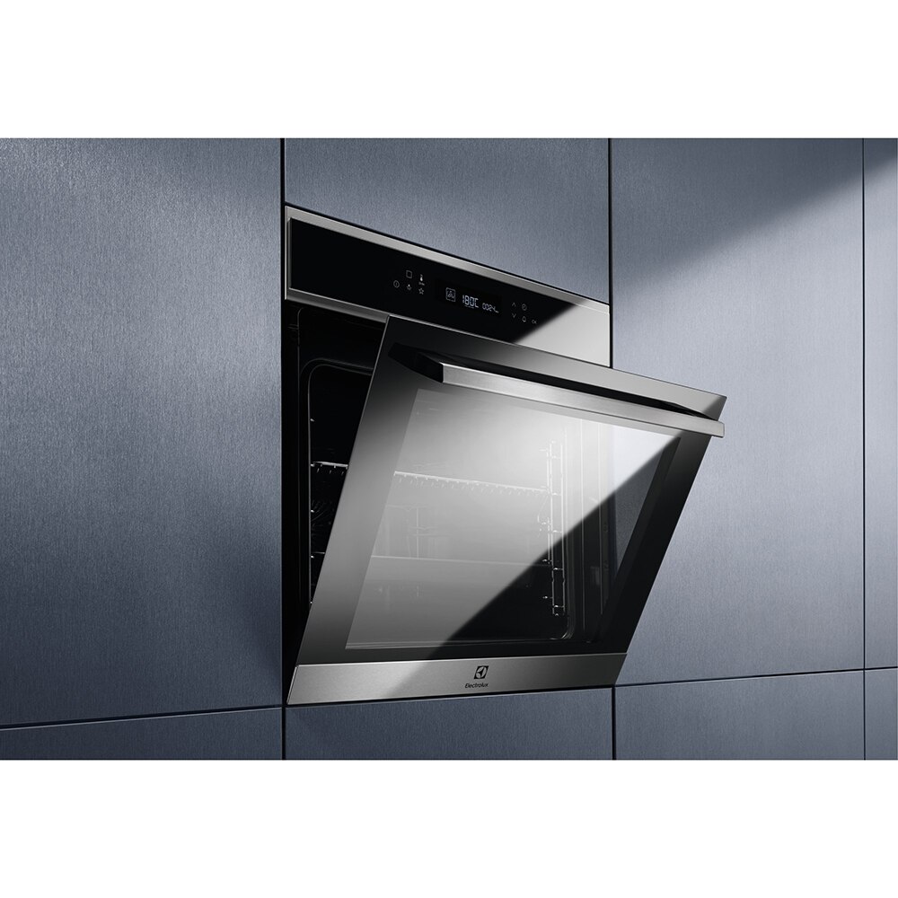 Cuptor incorporabil ELECTROLUX EOE7P31X, Electric, Autocuratare pirolitica, 72l, Clasa A+, negru