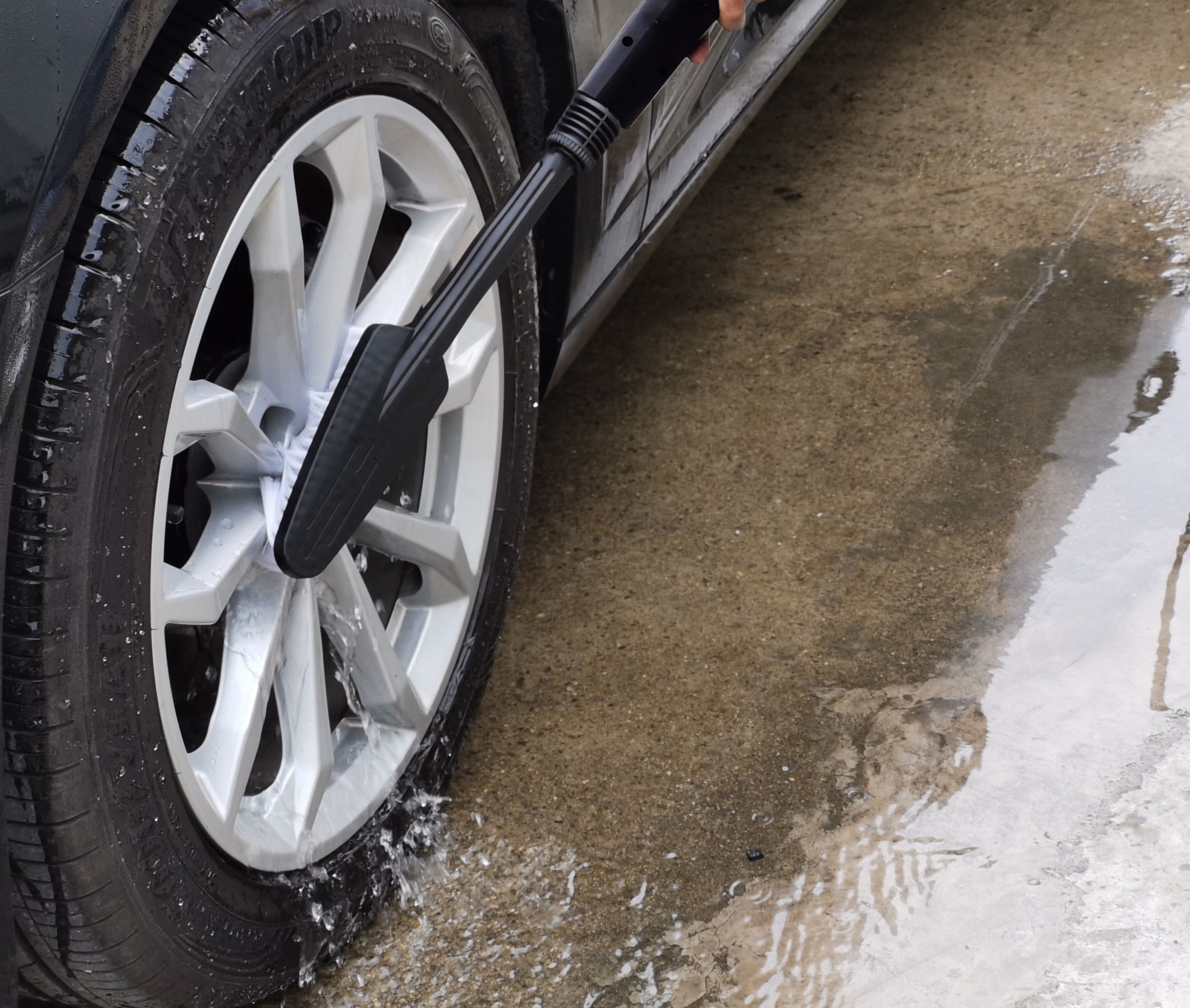 Aparat de spalat cu presiune, 2500 W, 170 bar, accesorii incluse • Stanley