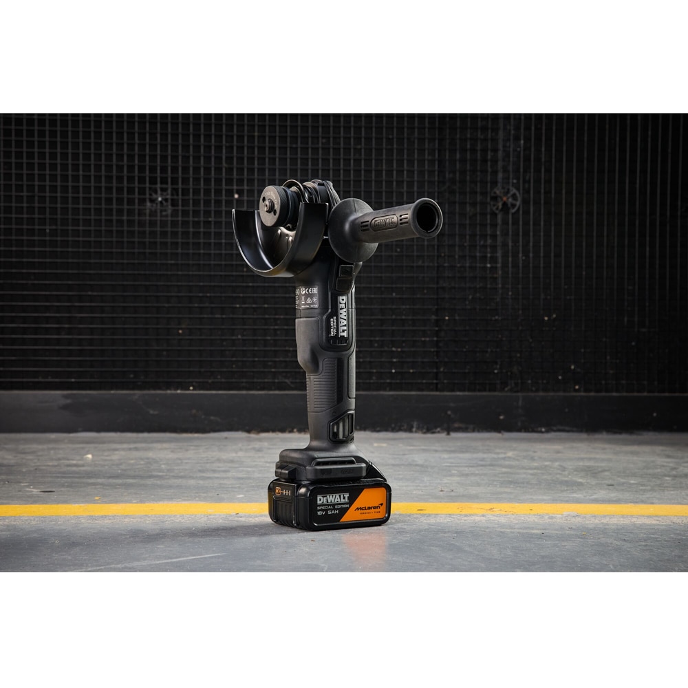 Polizor unghiular DEWALT DCG45MP2T-QW x McLaren F1 Team, 5500RPM, 2x5Ah, 125mm