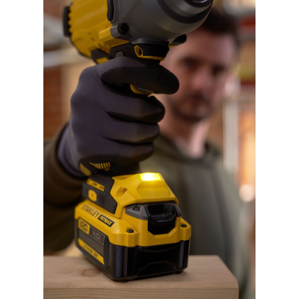 Masina de insurubat cu impact STANLEY FATMAX SFMCF940M1, 18V, 2000RPM, 950Nm