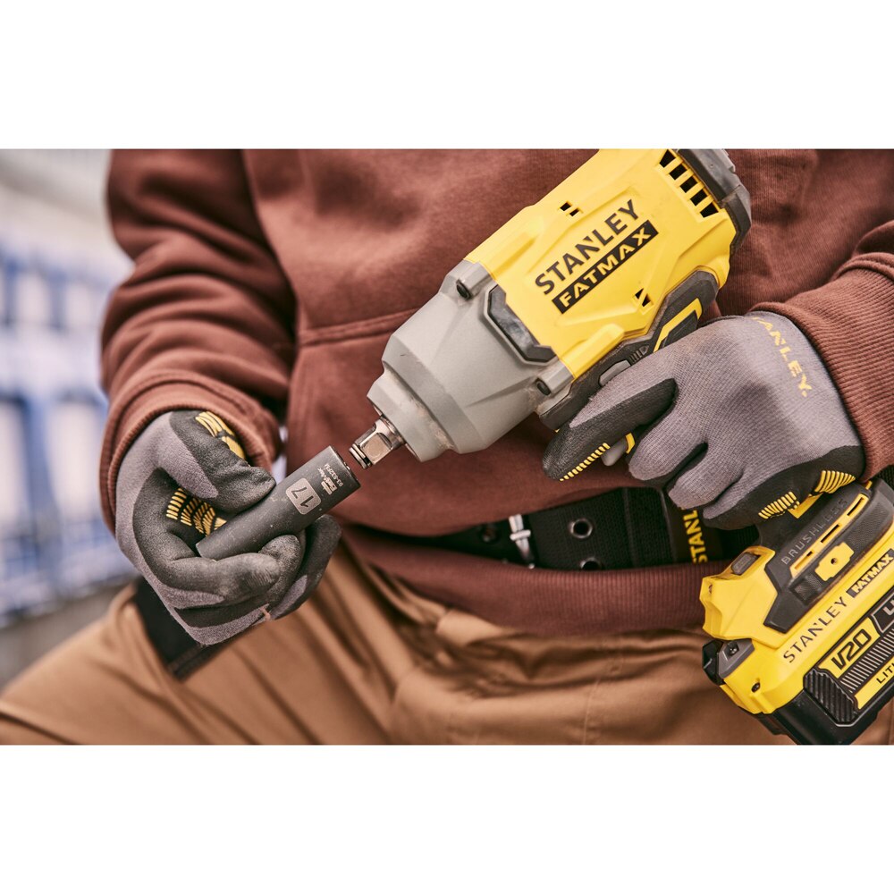 Masina de insurubat cu impact STANLEY FATMAX SFMCF940M1, 18V, 2000RPM, 950Nm