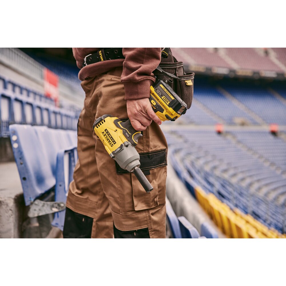 Masina de insurubat cu impact STANLEY FATMAX SFMCF940M1, 18V, 2000RPM, 950Nm