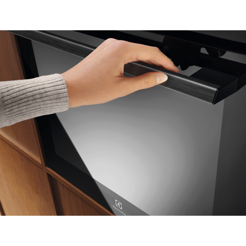 Cuptor incorporabil ELECTROLUX EOE9P3XT, Electric, Autocuratare pirolitica, 71 l, Clasa A++, Wi-Fi, negru